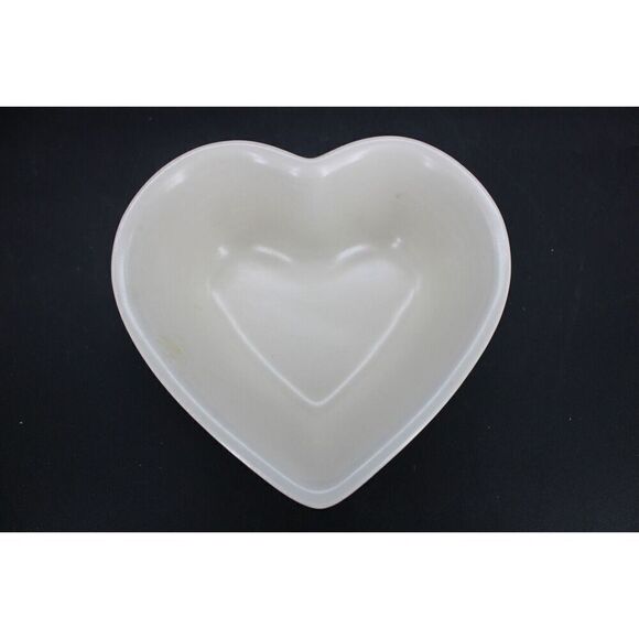 Vintage Pfaltzgraff Tea Rose Heart Shaped Serving Bowl Dish 8 1/4" x 3" Deep - Picture 3 of 9